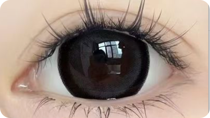 今天來種草一下🌱 這款美瞳真的超好看的啦👀 黑桃香檳